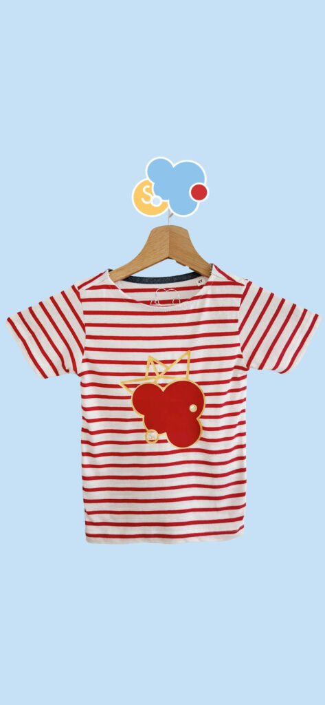 Marinière Oh mon bateau . 100% coton Bio. Fabrication artisanale. Chaque produit est unique. Retrouver tous les vêtements pour enfants sur SO-cloudies ❤️☁️❤️ remplis de gaieté et de couleurs✨🌈✨ Fabrication artisanale. Marinière.